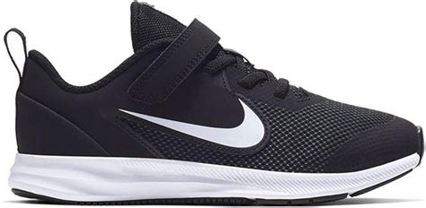 Nike sneakers maat 34 .